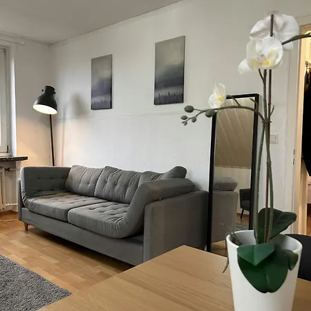 Apartment Convenient For 2 Norderstedt